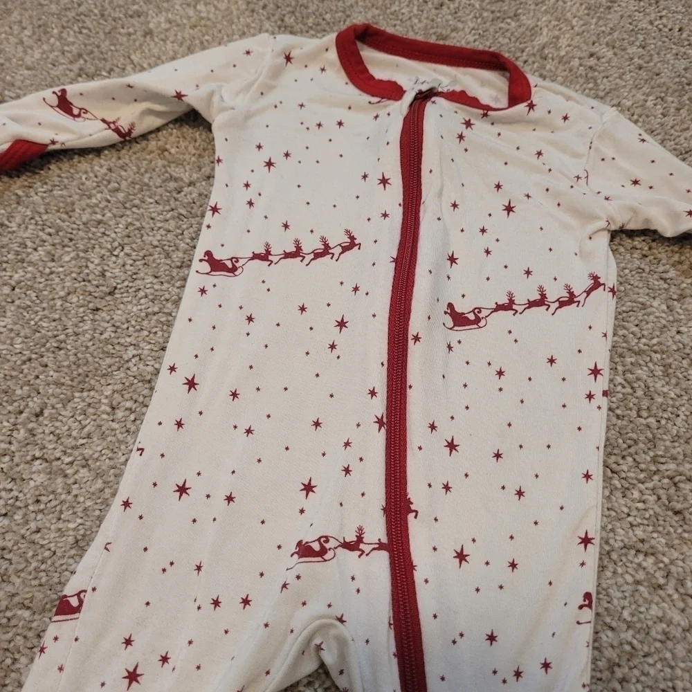 KicKee Pants Santa Sleigh Footed Bamboo Zip Up Pajamas Size 0-3 Months